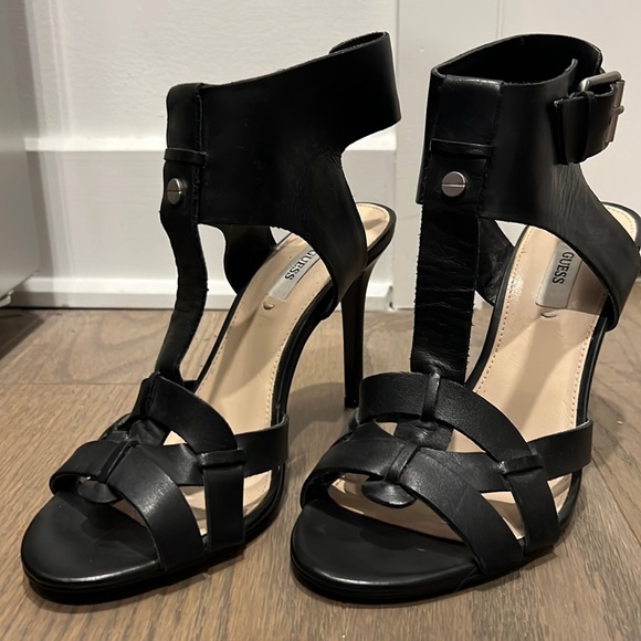 Guess Heels - Picture 1 of 5